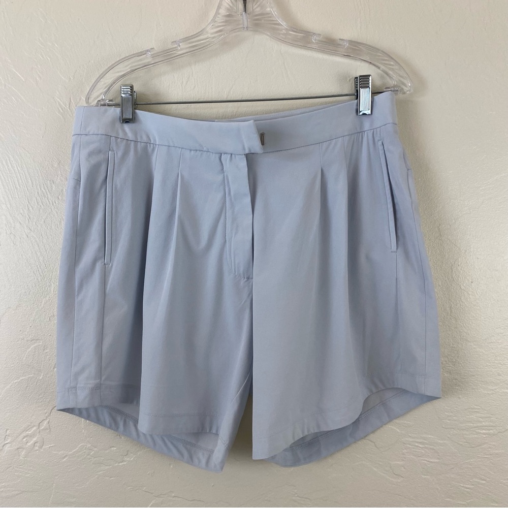 Nike Woman’s Size 12 Light Grey Dri-fit High Waist Athletic Golf Short
